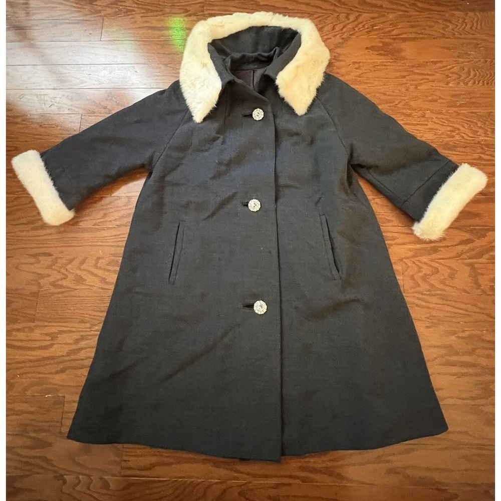Vintage 1960s Stratton Women's Wool Coat w/ Fur Collar and Cuffs Very Good Cond!